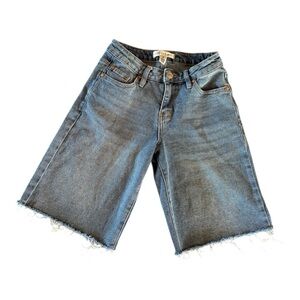 NWOT Madden Girl Cutoff Denim Bermuda Light Blue Jean Shorts Size 0